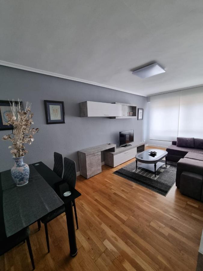 דירות לאון Vivienda Silvia Renfe מראה חיצוני תמונה